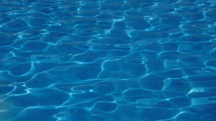 reflection of the sun on the water