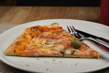 pizza on a plate clouseup