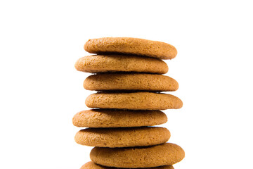 Fototapeta na wymiar crispy round biscuits. Sweet cookies isolated on white background。