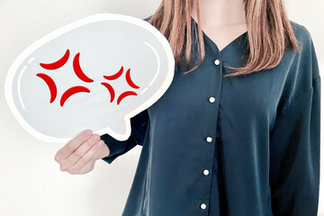 怒りを言葉にする女性　喧嘩やイライラ