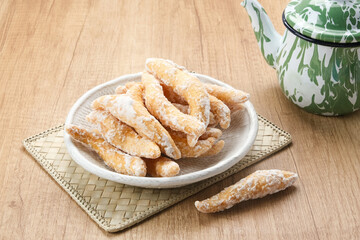 Widaran Manis, Indonesian traditional snack made from flour, egg, and sugar
