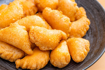 Crispy peanut puff for traditional Lunar new year