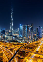 Fototapeta na wymiar Dubai Nachtarchitektur