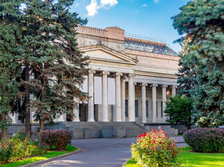 Obraz premium Pushkin State museum of Fine Arts in Moscow, Russia (translation 