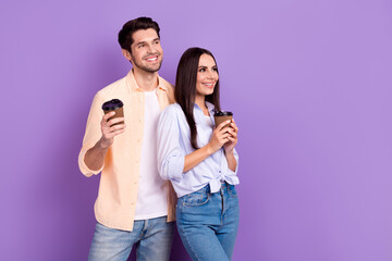 Photo of positive drinking beverage paper cup young couple together looking dreamy new aroma cafeteria takeout ad isolated on violet color background