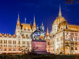 Fototapeta premium Rakoczi Ferenc monument with inscription 