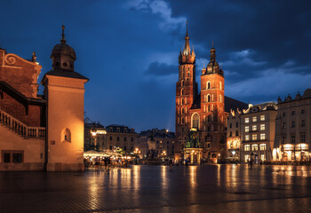 Fototapeta na wymiar Main Market Square in Krakow, Poland