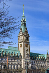 Fototapeta na wymiar historisches Rathaus in Hamburg