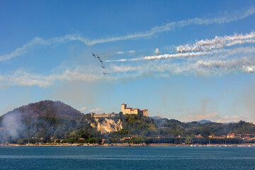 Frecce tricolore acrobatiche della aeronautica italiana