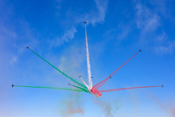 Frecce tricolore acrobatiche della aeronautica italiana