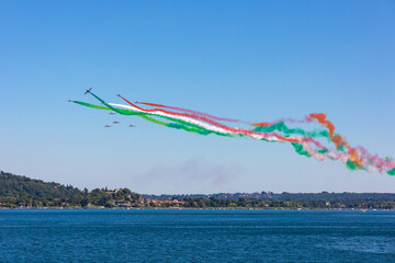 Frecce tricolore acrobatiche della aeronautica italiana