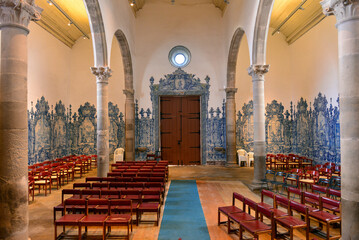 Innenansicht der Igreja da Misericórdia in der Altstadt von Tavira, Algarve (Portugal)