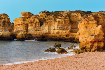 Albufeira, Algarve	(Portugal)
