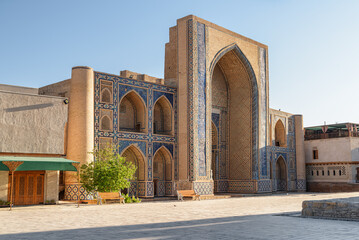 Fototapeta na wymiar Facade of the Abdulaziz Khan Madrasah in Bukhara, Uzbekistan