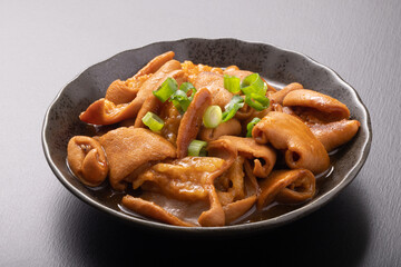 モツ煮込み　(牛ホルモン　味噌煮込み)