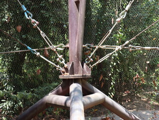 Support point for the weight of large structures