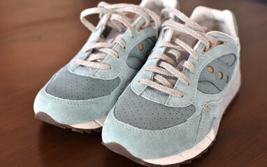 new suede sports shoes for women
