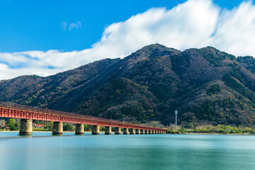 Fototapeta premium 日本 京都府宮津市にある京都丹後鉄道の由良川橋梁