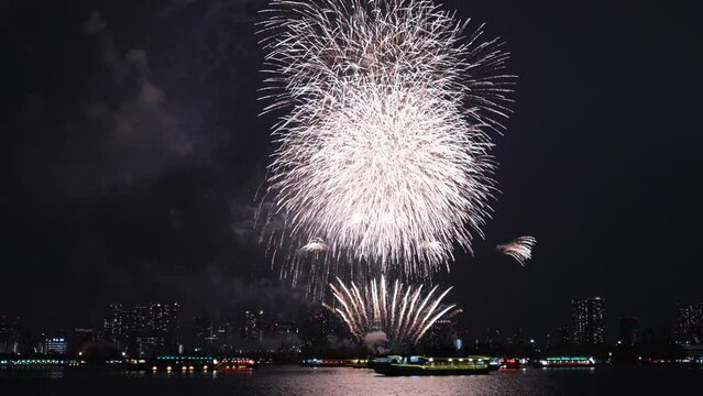 レンボーブリッジ　花火大会 コロナ終息 3年ぶり　2022年12月