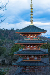 日本　京都府宮津市にある成相寺の五重塔