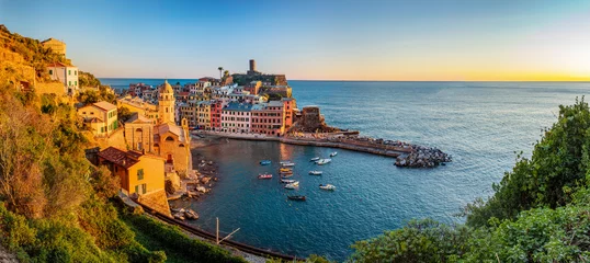 Fotobehang Liguria Vernazza in Cinque Terre, Italy panorama at sunset  © Photocreo Bednarek