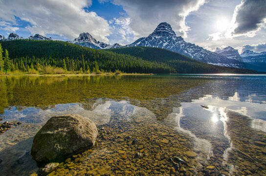 Фото на фоне реки и гор Canada Mountain Преміальні зображення - огляд 15,599 Стокові фото, векторні зобр