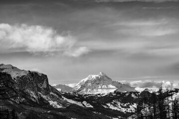 Obraz premium Winter sunset in the italian alps