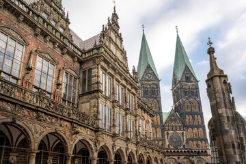 Fototapeta na wymiar Bremen Cathedral and Old Town Hall - Bremen, Germany