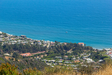 Views of the residential houses in Malibu, California seen from above.