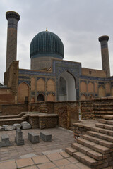 Fototapeta na wymiar Historical tower city of Samarkand