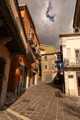 Obraz na płótnie Canvas sunny streets of a city in Italy