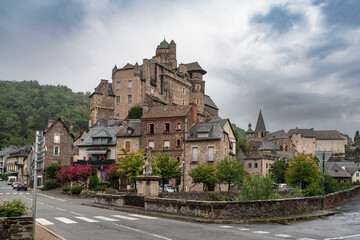 Fototapeta na wymiar Architecture of the town of Estaing in the Lot valley in Aveyron, France