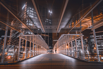Fototapeta premium みなとみらい歩道橋の夜景