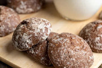 Fresh gingerbread and a glass of cold milk