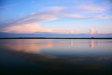Fototapeta na wymiar sunset over Lake Ontario, Kingston, Ontario, Canada