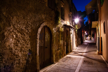 Fototapeta na wymiar Alleyway in Rethymnon in Crete, Greece