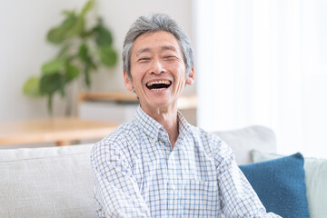 笑顔のシニア男性..笑顔のシニア男性..