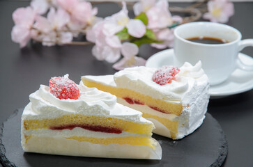 やっぱり定番、イチゴのショートケーキ