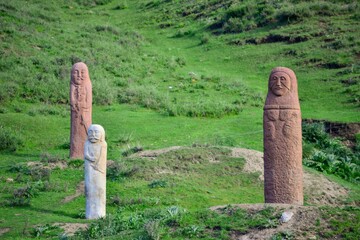 The mysterious prehistoric grassland stone statues in Xinjiang