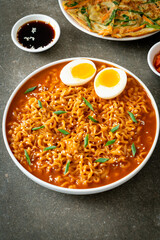 Korean instant noodles with egg