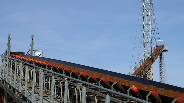 conveyor belt mining sand in an industrial plant