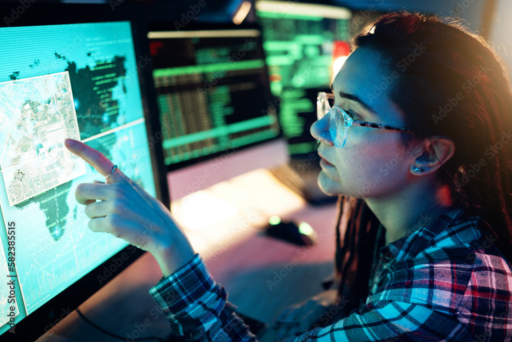Aufkleber Woman, computer screen and hacker with software, data programming or cybersecurity. Developer, it coder and female reading map for hacking, location or phishing, malware and dark web at night in home
