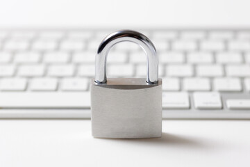 パソコン　セキュリティー