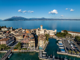 Sirmione, lago di garda, castello, primavera