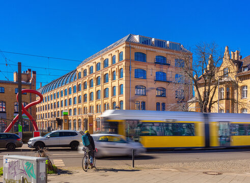 Berlin Sch&ouml;neweide, Wilhelminenhofstr. Eingang Gel&auml;nde der Hochschule f&uuml;r Technik und Wirtschaft HTW, Universit&auml;t