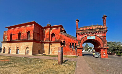 Picture gallery near Hussianabad Pond in Lucknow built in the Barderie style of architecture, composing of twelve doorways and was used as a summer house 