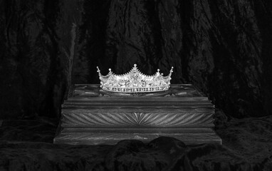 crown on a box, black velvet