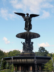 La statue d'ange de la fontaine de Bethesda