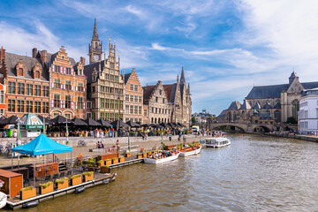 Fototapeta premium Gent, die schöne Stadt in Belgien, mit ihren vielen Kanälen