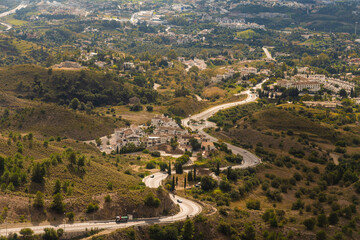 Fototapeta na wymiar View from the white town of Mijas on the surrondings